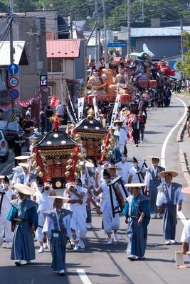 白八幡宮神輿渡御の画像