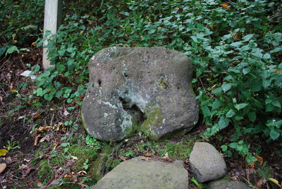 田村麻呂の腰掛石の画像